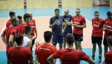 "Лъвовете" загряват с двустранна игра