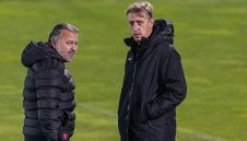 Скандал в националния отбор: Натиснаха Ясен Петров да се откаже от помощник