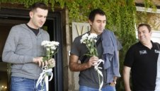 Вече са тук! О'Съливън и Селби кацнаха на родна земя