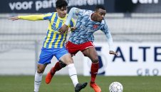 Барса набеляза вундеркинд на Аякс