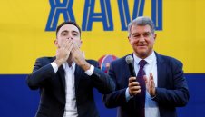 След боя от Байерн: Лапорта привика Шави на спешна среща