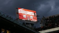 Липсата на осветление провали днешната програма на Ролан Гарос