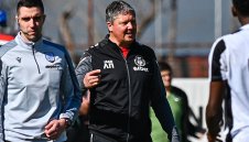 Шейх тормози Любо Пенев