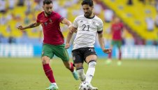 Гюндоган шокира Германия: Слаби сме