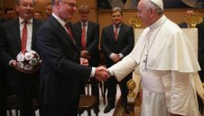 Румениге: Попитах агента на Левандовски какъв му е проблемът