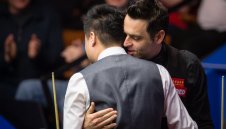 Китайски кошмар за О'Съливан! Динг изрита Рони на световното! + ВИДЕО