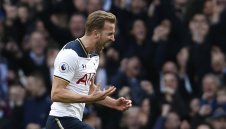 Хари Кейн няма спиране, Тотнъм спря Евертън с 3:2