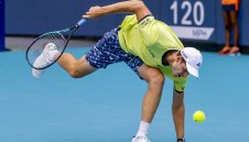 Хуркач остави Джокович на върха на ранглистата