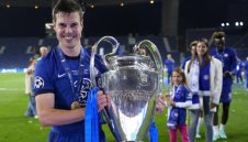 Парад с крави за титлата на Челси в Шампионската лига 