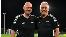 Огромна чест! Президентът на ФИФА със специална покана към Стоичков