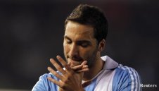 "Кориeре дело Спорт: Наполи се разбра с Реал за цената на Игуаин