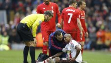 Ашли Йънг аут за дълго време