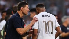 Жега: Чаби е на гилотината, а Мбапе "виси" за Ман Сити