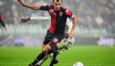 Пандев вкара от 40 метра и получи червен + ВИДЕО