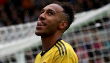 На полусъединител: Обамеянг е зависим от сагата с Лаутаро