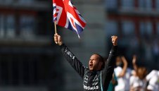 Магия! Люис Хамилтън взе 9-а победа на "Силвърстоун"
