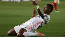 Бразилско вдъхновение! Винисиус поведе Реал към 3:1 над Ливърпул