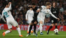 Бащата на Неймар: Абсурдно е да играе срещу Реал