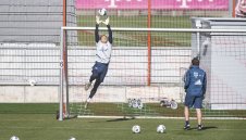 Притиска ли Байерн? Нойер обясни защо е ядосан