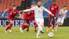 Рамос щеше да бие и трета дузпа за Ла Фурия