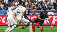 Мбапе: Боли ме за Франция