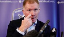 Погнаха Пол Скоулс заради залози