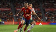 Национал на България игра срещу гранд, но не помогна на отбора си