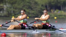 Божилов и Василев останаха последни