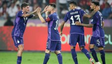 Крал Лео превзе Перу 