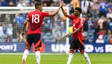 Ман Юнайтед подчини Рейнджърс, Йоро дебютира солидно