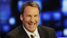 Легендата на Арсенал Пол Мърсън катастрофира