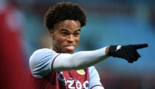 Барса набеляза талант на Астън Вила