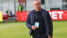 Черно море се разделя със защитник