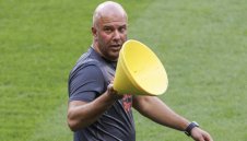 Петте задачи пред Арне Слот в Ливърпул