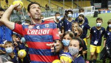 "Диаманти" в Серия "Б": Буфон хвърли ръкавицата на Фабрегас