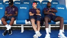 Самюел Юмтити ще се оперира в Катар 