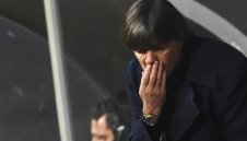 Гранд от Турция пожела треньор, който си бърка в носа