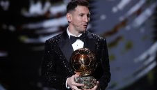 Справедливо ли е? Меси изпреварил Левандовски с 33 гласа