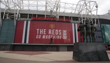 Легенда на Ман Юнайтед: Клубът трябва да бъде продаден