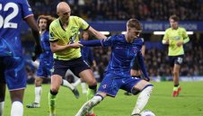 Трудностите за талисмана на Челси продължават