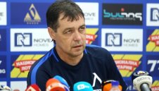 Левски го закъса: Петър Хубчев си иска всичките заплати до лятото на 2021