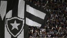 За бой с полицията: Заключиха фенове на Сантос на стадиона