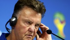 Ван Гаал: Играем срещу Аржентина, не срещу Меси