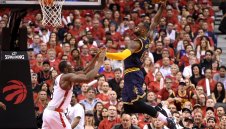 Кливланд довърши Торонто и мечтаe за титлата