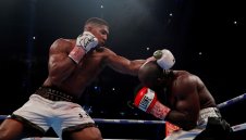 Джошуа показа сериозни слабости, но се справи с Такам + ГАЛЕРИЯ