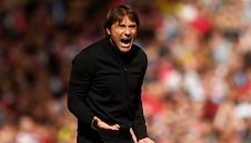 Конте избухна: Не съм глупав! Ще ви науча на футбол