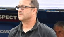 Желко Петрович: Беше тежък мач, Неделев е като Меси