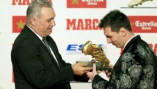 Стоичков не пропусна да честити на ЦСКА и да се заяде с Левски