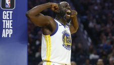 Голдън Стейт продължава с победите, справи се и с Никс