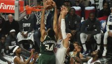 Кауай пак получи почивка и Янис и Елените превзеха Ел Ей